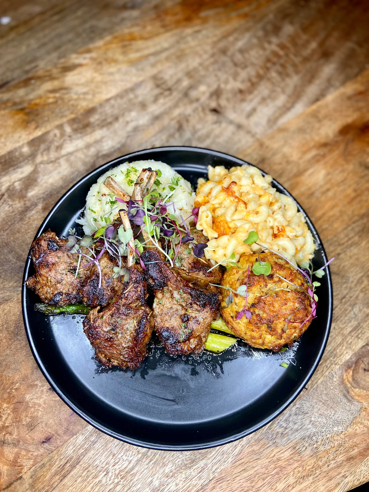 Chef Groove’s lamb chops, crab cake and macaroni